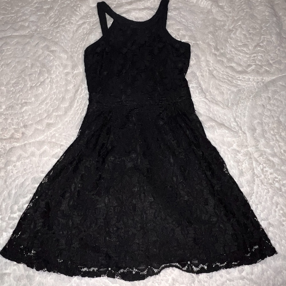 Cute black dress with tags